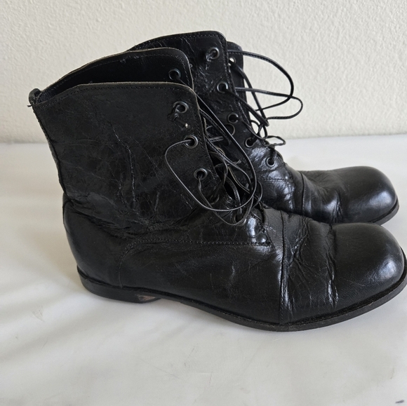 CYDWOQ Iota Black Crackled Leather Lace Up Boots Size 38 or US 8 - Picture 4 of 16